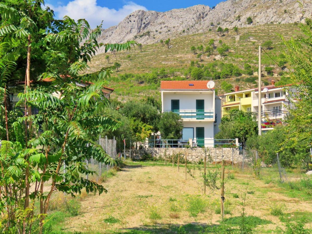 Seaside Apartment Omiš Esterno foto