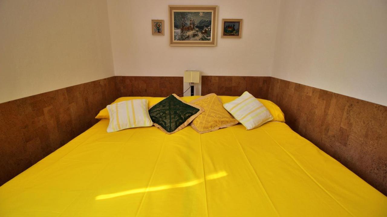 Seaside Apartment Omiš Esterno foto