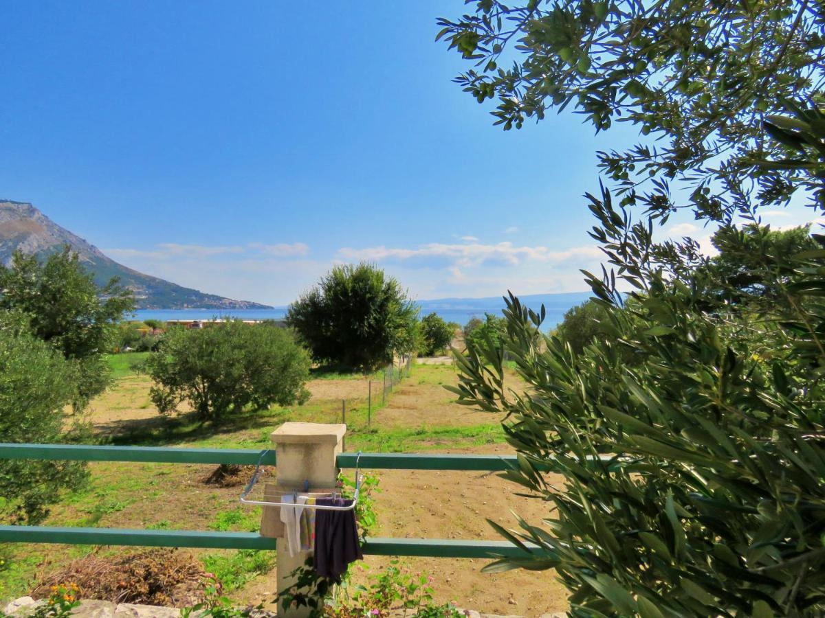 Seaside Apartment Omiš Esterno foto